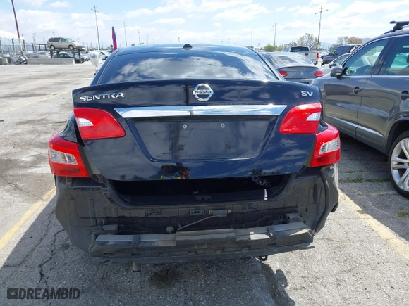 2019 Nissan Sentra SR with VIN 3N1AB7AP3KY333145, listed as a IAAI auction lot 41939140 with 123,502 mi miles. Bid and sale history available at carsss.com. Image 17.