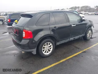 2013 Ford Edge SE with VIN 2FMDK3GC0DBB34908, listed as a IAAI auction lot 41131575 with 136,775 mi miles. Bid and sale history available at carsss.com. Image 4.