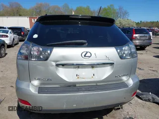2008 Lexus RX with VIN 2T2HK31U98C061120, listed as a IAAI auction lot 42115282 with 176,867 mi miles. Bid and sale history available at carsss.com. Image 16.