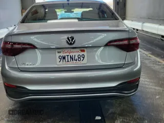 2024 Volkswagen Jetta S with VIN 3VW5M7BU6RM073190, listed as a IAAI auction lot 42844463 with 33,096 mi miles and . Bid and sale history available at DreamBid. Image 1.
