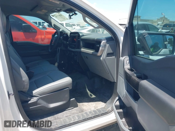 2023 Ford F-150 XL with VIN 1FTMF1CB6PKE64993, listed as a IAAI auction lot 42887730 with 41,376 mi miles and . Bid and sale history available at DreamBid. Image 5.