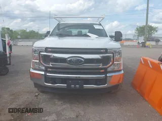2022 Ford Super Duty F-250 SRW XL with VIN 1FD7W2A66NEF91226, listed as a IAAI auction lot 42099133 with 62,760 mi miles. Bid and sale history available at carsss.com. Image 12.