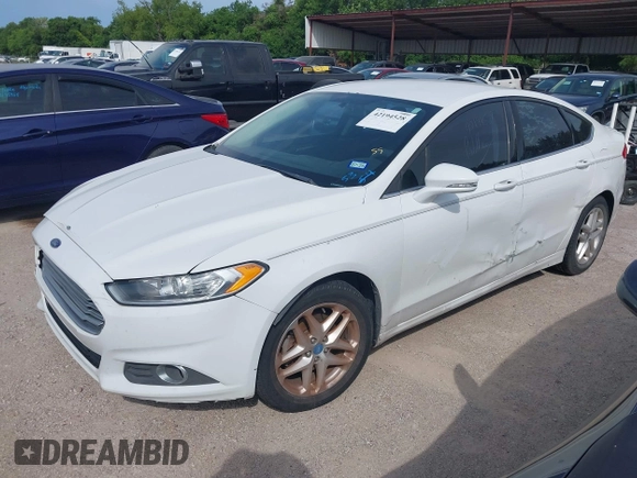 2013 Ford Fusion SE with VIN 3FA6P0H70DR249305, listed as a IAAI auction lot 42194528 with 122,810 mi miles and . Bid and sale history available at carsss.com. Image 2.