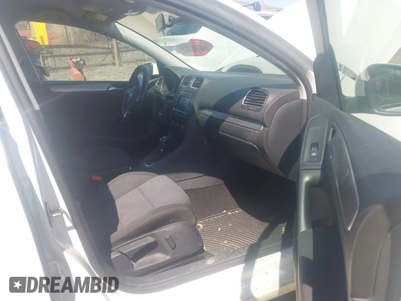 2013 Volkswagen Golf TDI с VIN WVWDM7AJ6DW123617, выставлен на аукционе IAAI как лот 42103993 с пробегом 117 878 миль миль и . История ставок и продаж доступна на DreamBid. Изображение 5.