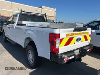 2019 Ford F-250 XL с VIN 1FT7X2B6XKEE91688, выставлен на аукционе IAAI как лот 42886656 с пробегом 125 715 миль миль и . История ставок и продаж доступна на DreamBid. Изображение 22.