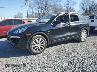 2013 Porsche Cayenne Diesel z VIN WP1AF2A2XDLA21133, wystawiony jako Copart lot #46412045 z przebiegiem 138 047 mil mil oraz Szkoda całkowita • Salvage title. Historia ofert i sprzedaży dostępna na DreamBid. Obrazek 1.