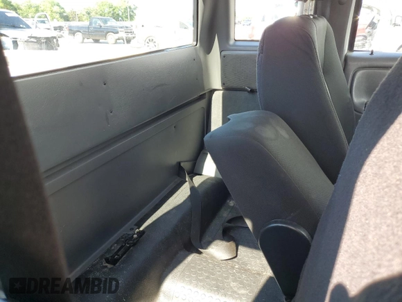 2010 Ford Ranger XL with VIN 1FTKR1ED5APA13531, listed as a Copart auction lot 56633535 with 245,071 mi miles and Clean title. Bid and sale history available at DreamBid. Image 10.