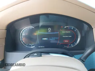2018 Cadillac Escalade ESV Platinum z VIN 1GYS4KKJXJR270598, wystawiony jako IAAI lot #42238452 z przebiegiem 60 194 mil mil oraz . Historia ofert i sprzedaży dostępna na DreamBid. Obrazek 7.
