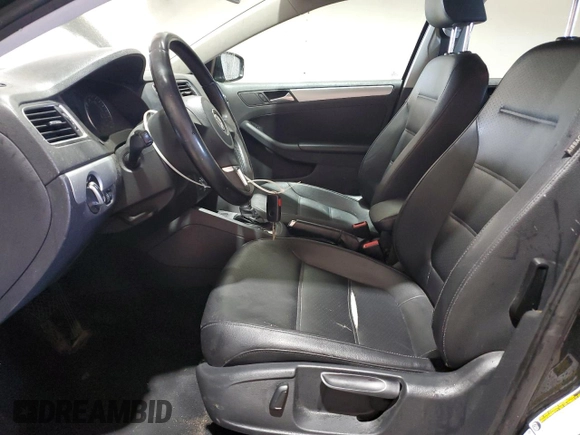 2013 Volkswagen Jetta SE with VIN 3VWDP7AJ1DM435252, listed as a Copart auction lot 57394895 with 174,993 mi miles and Salvage title. Bid and sale history available at DreamBid. Image 7.