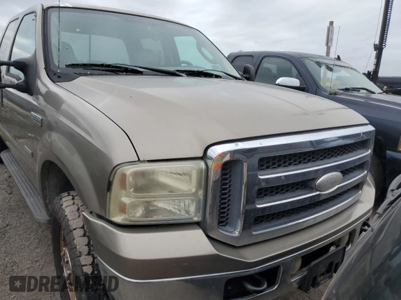 2005 Ford F-250 XL with VIN 1FTSW21P65ED22554, listed as a Copart auction lot 75177884 with 308,817 mi miles and Salvage Title. Bid and sale history available at DreamBid. Image 5.