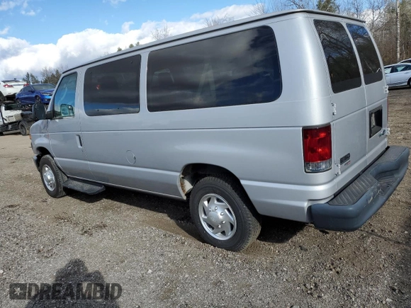 2013 Ford Econoline Passenger XL with VIN 1FMNE1BWXDDB17125, listed as a Copart auction lot 77066034 with 30,726 mi miles and Salvage title. Bid and sale history available at DreamBid. Image 2.