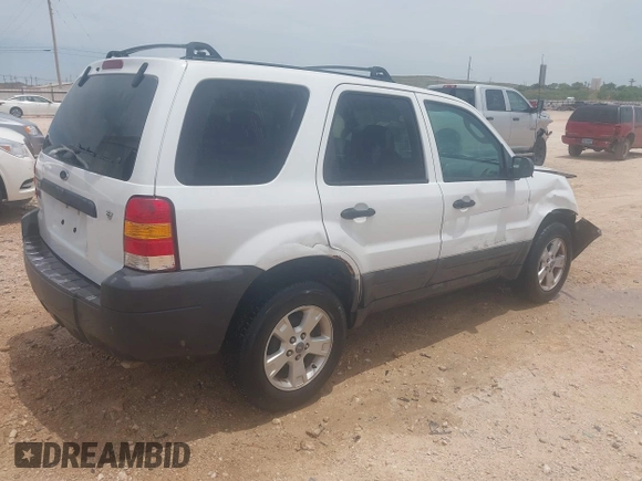 2005 Ford Escape XLT with VIN 1FMYU03125KE16019, listed as a IAAI auction lot 42256715 with 222,592 mi miles and . Bid and sale history available at DreamBid. Image 4.