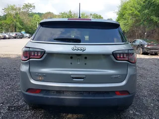 2018 Jeep Compass Latitude with VIN 3C4NJDBB8JT434339, listed as a IAAI auction lot 42404248 with 131,295 mi miles and . Bid and sale history available at DreamBid. Image 17.