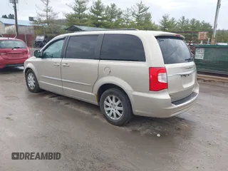 2014 Chrysler Town & Country Touring with VIN 2C4RC1BG2ER212233, listed as a IAAI auction lot 41836648 with 105,034 mi miles. Bid and sale history available at carsss.com. Image 3.
