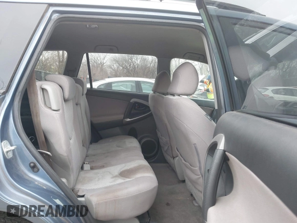 2007 Toyota RAV4 with VIN JTMBK33V875039590, listed as a IAAI auction lot 41545792 with 233,889 mi miles. Bid and sale history available at carsss.com. Image 8.