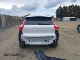 2022 Volvo XC40 Momentum с VIN YV4162UK6N2755592, выставлен на аукционе IAAI как лот 41684922 с пробегом 35 925 миль миль и . История ставок и продаж доступна на DreamBid. Изображение 17.