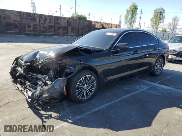 2020 BMW 5 Series 530i z VIN WBAJR3C0XLCE59997, wystawiony jako Copart lot #51541955 z przebiegiem Nie podano mil oraz Szkoda całkowita • Salvage title. Historia ofert i sprzedaży dostępna na DreamBid. Obrazek 1.