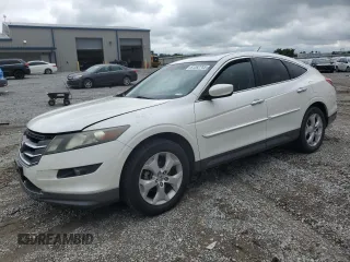 2010 Honda Crosstour EX-L z VIN 5J6TF2H59AL005845, wystawiony jako Copart lot #61362745 z przebiegiem 231 450 mil mil oraz Czysty tytuł • Clean title. Historia ofert i sprzedaży dostępna na DreamBid. Obrazek 1.