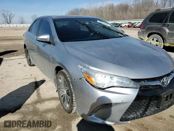 2015 Toyota Camry XLE with VIN 4T1BF1FK2FU031172, listed as a Copart auction lot 46034555 with 82,396 mi miles and Salvage Title. Bid and sale history available at carsss.com. Image 10.