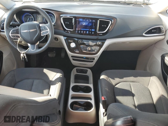 2017 Chrysler Pacifica Touring with VIN 2C4RC1DGXHR635904, listed as a Copart auction lot 54274085 with 141,345 mi miles and Salvage Title. Bid and sale history available at DreamBid. Image 8.
