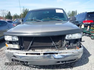 2002 Chevrolet Suburban LT with VIN 1GNFK16ZX2J138018, listed as a IAAI auction lot 41877385 with 235,161 mi miles. Bid and sale history available at carsss.com. Image 13.