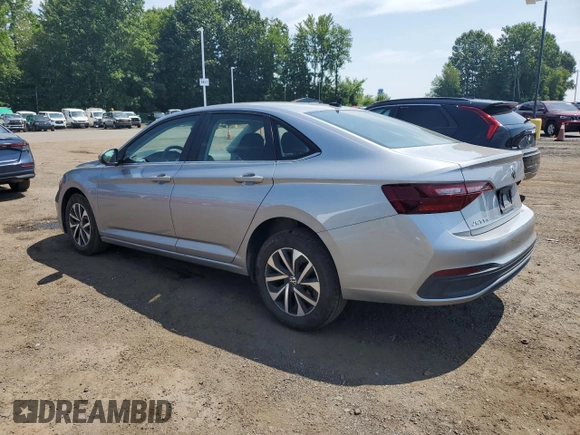 2024 Volkswagen Jetta S z VIN 3VW5M7BU0RM056871, wystawiony jako Copart lot #66462825 z przebiegiem 25 890 mil mil oraz Czysty tytuł • Clean title. Historia ofert i sprzedaży dostępna na DreamBid. Obrazek 2.