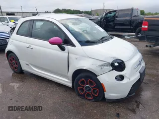2017 FIAT 500e z VIN 3C3CFFGE9HT544578, wystawiony jako IAAI lot #42072958 z przebiegiem 35 481 mil mil oraz . Historia ofert i sprzedaży dostępna na DreamBid. Obrazek 1.