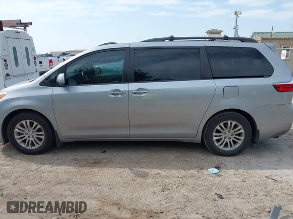 2017 Toyota Sienna XLE Auto Access Seat with VIN 5TDYZ3DC5HS809534, listed as a IAAI auction lot 41931204 with 132,288 mi miles and . Bid and sale history available at DreamBid. Image 15.