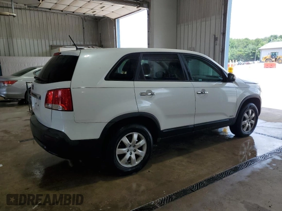 2011 Kia Sorento LX with VIN 5XYKTCA19BG012685, listed as a Copart auction lot 61372885 with 148,857 mi miles and Salvage title. Bid and sale history available at DreamBid. Image 3.