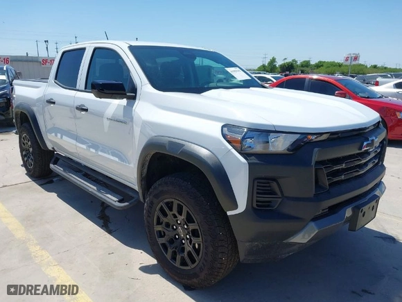 2024 Chevrolet Colorado 4WD Trail Boss with VIN 1GCPTEEK9R1161760, listed as a IAAI auction lot 41959105 with 2,516 mi miles. Bid and sale history available at carsss.com. Image 1.