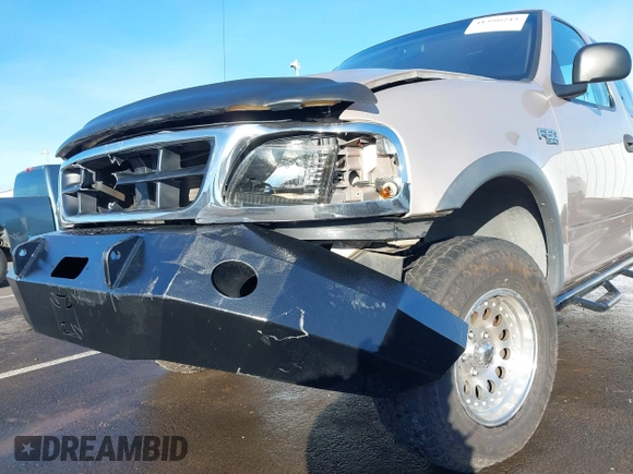 1997 Ford F-150 XL with VIN 1FTDX18W7VKB72498, listed as a IAAI auction lot 41390245 with 55,945 mi miles. Bid and sale history available at carsss.com. Image 6.