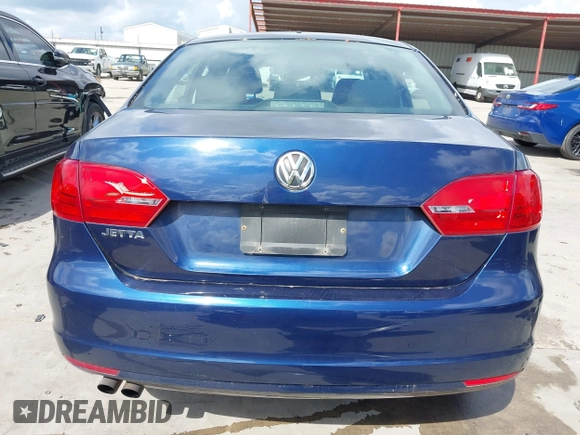 2014 Volkswagen Jetta S with VIN 3VW2K7AJ2EM405085, listed as a IAAI auction lot 42587833 with 138,731 mi miles and . Bid and sale history available at DreamBid. Image 15.