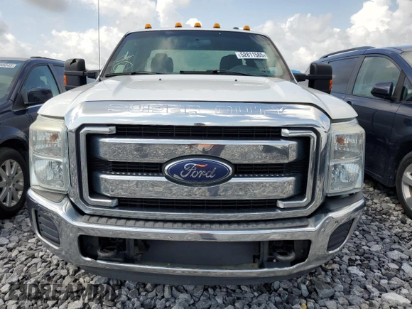 2016 Ford F-350 with VIN 1FT8X3CT6GEA23432, listed as a Copart auction lot 52811585 with 259,326 mi miles and Clean title. Bid and sale history available at DreamBid. Image 5.