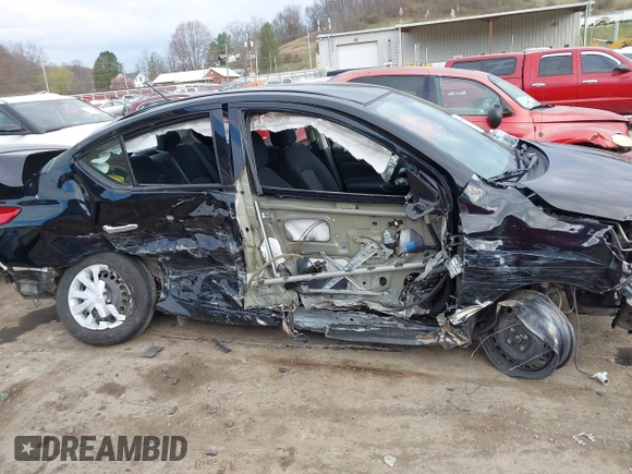 2019 Nissan Versa SV z VIN 3N1CN7AP2KL846643, wystawiony jako IAAI lot #41893371 z przebiegiem 67 054 mil mil oraz . Historia ofert i sprzedaży dostępna na DreamBid. Obrazek 14.