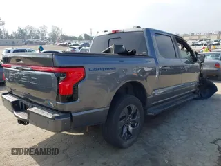 2023 Ford F-150 Lightning Pro с VIN 1FTVW1EV5PWG19585, выставлен на аукционе IAAI как лот 42343575 с пробегом Не указан миль и . История ставок и продаж доступна на DreamBid. Изображение 4.