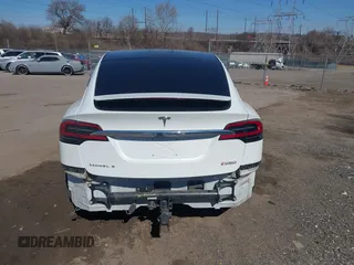 2018 Tesla Model X 75D with VIN 5YJXCAE45JF103828, listed as a IAAI auction lot 41698708 with 118,699 mi miles and . Bid and sale history available at carsss.com. Image 15.