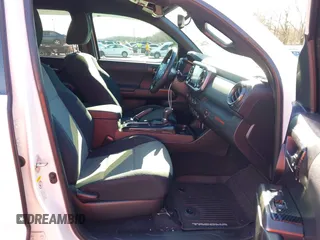 2020 Toyota Tacoma SR5 with VIN 3TMAZ5CN4LM132002, listed as a IAAI auction lot 41224844 with 55,000 mi miles and . Bid and sale history available at DreamBid. Image 5.
