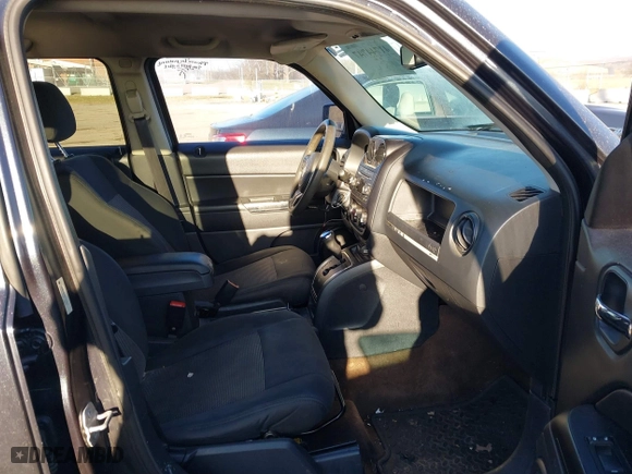 2014 Jeep Patriot Sport with VIN 1C4NJPBA9ED752653, listed as a IAAI auction lot 41744747 with 1 mi miles. Bid and sale history available at carsss.com. Image 5.