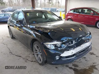 2018 BMW 3 Series 330i xDrive with VIN WBA8D9G56JNU70886, listed as a IAAI auction lot 41752477 with 35,960 mi miles. Bid and sale history available at carsss.com. Image 1.