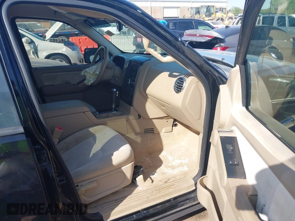 2008 Ford Explorer XLT with VIN 1FMEU63E78UB00097, listed as a IAAI auction lot 41995640 with 153,992 mi miles and . Bid and sale history available at DreamBid. Image 5.
