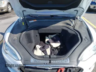 2013 Tesla Model S Performance с VIN 5YJSA1CP1DFP06681, выставлен на аукционе IAAI как лот 42438892 с пробегом 108 926 миль миль и . История ставок и продаж доступна на DreamBid. Изображение 10.