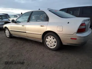 1995 Honda Accord LX with VIN 1HGCD5638SA151859, listed as a Copart auction lot 85007704 with 137,901 mi miles and Salvage Title. Bid and sale history available at carsss.com. Image 2.
