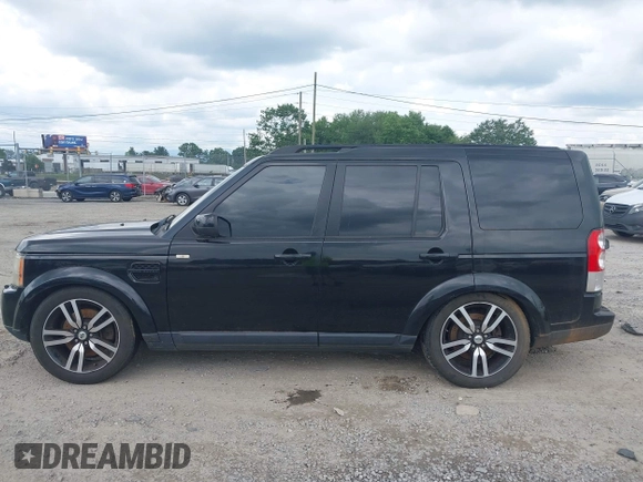 2011 Land Rover LR4 HSE с VIN SALAG2D40BA583460, выставлен на аукционе IAAI как лот 42795572 с пробегом 152 303 миль миль и . История ставок и продаж доступна на DreamBid. Изображение 14.