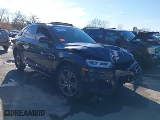 2020 Audi Q5 Premium Plus with VIN WA1BNAFY3L2071645, listed as a IAAI auction lot 40912823 with 86,114 mi miles. Bid and sale history available at carsss.com. Image 1.