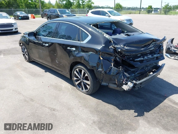 2017 Nissan Altima SR z VIN 1N4AL3AP3HN346511, wystawiony jako IAAI lot #42252884 z przebiegiem 121 727 mil mil oraz . Historia ofert i sprzedaży dostępna na DreamBid. Obrazek 3.