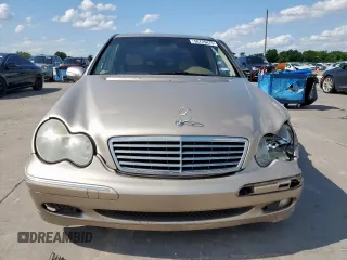 2003 Mercedes-Benz C 240 с VIN WDBRF61J13A417012, выставлен на аукционе Copart как лот 58729475 с пробегом 154 465 миль миль и Списание • Salvage title. История ставок и продаж доступна на DreamBid. Изображение 5.