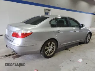 2009 Hyundai Genesis with VIN KMHGC46F69U055403, listed as a Copart auction lot 72923634 with 177,195 mi miles and Clean Title. Bid and sale history available at carsss.com. Image 3.