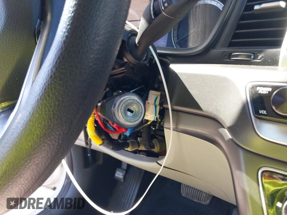 2018 Hyundai Sonata SE z VIN 5NPE24AF3JH720858, wystawiony jako IAAI lot #41647903 z przebiegiem 63 172 mil mil oraz . Historia ofert i sprzedaży dostępna na DreamBid. Obrazek 19.