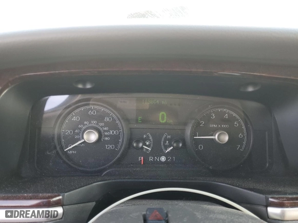2007 Lincoln Town Car Signature with VIN 1LNHM81W37Y638002, listed as a Copart auction lot 45715885 with 113,064 mi miles and Salvage Title. Bid and sale history available at carsss.com. Image 9.