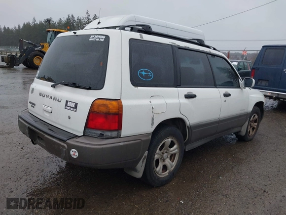 1998 Subaru Forester S with VIN JF1SF6554WH769969, listed as a IAAI auction lot 41651574 with 1 mi miles. Bid and sale history available at carsss.com. Image 4.